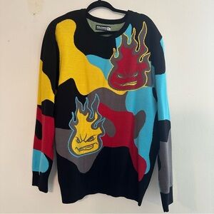 Rebel Minds Crewneck Sweater with Abstract Design